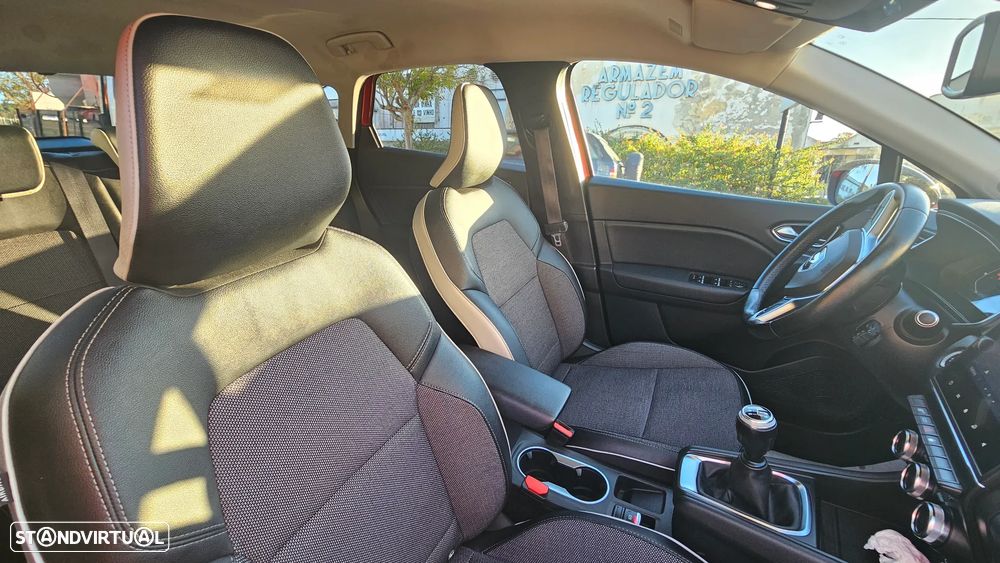 Renault Captur 1.0 TCe Exclusive - 19