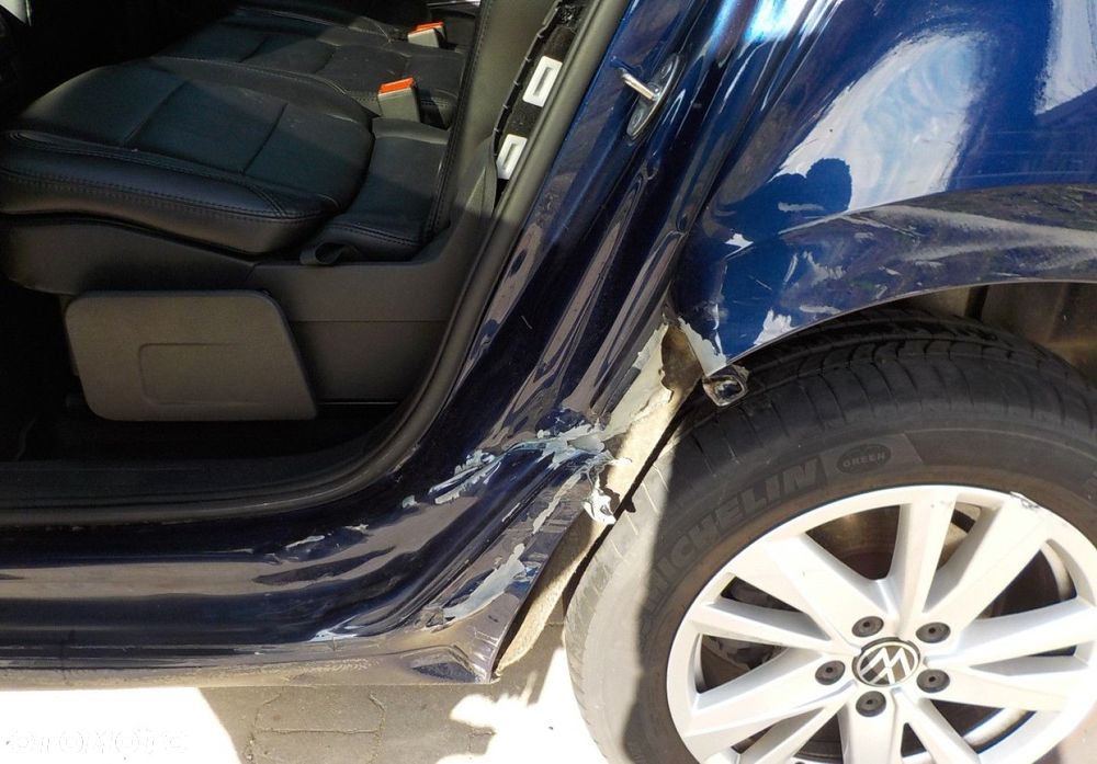 Volkswagen Touran - 10