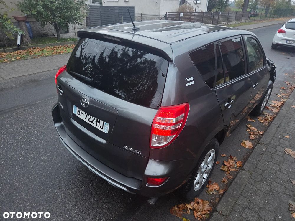 Toyota RAV4 2.2 D-4D 4x4 Executive - 3