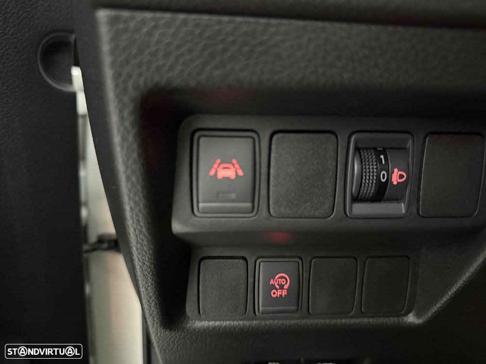 Nissan Qashqai 1.5 dCi N-Connecta 18 - 22