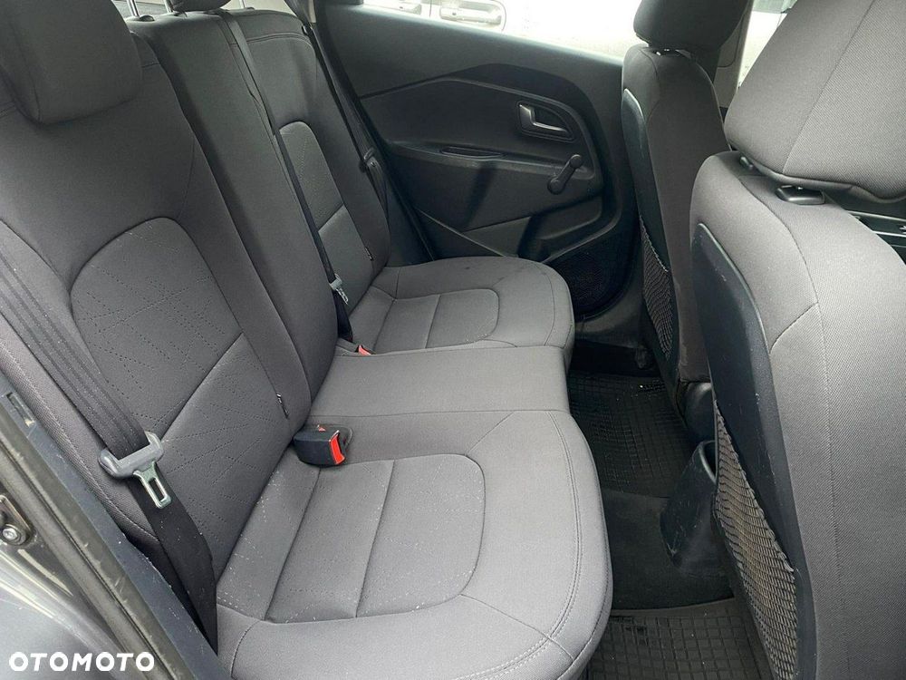 Kia Rio - 26