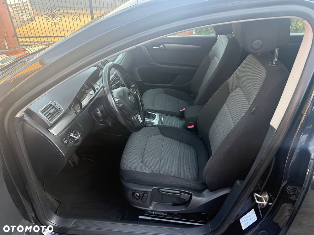Volkswagen Passat - 14