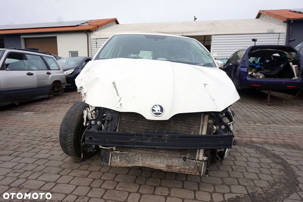 SKODA FABIA III NJ5 LIFT KOMBI 2020 LF9E 1.0 TSI DKLD 95KM QTS BIAŁY na części - 8