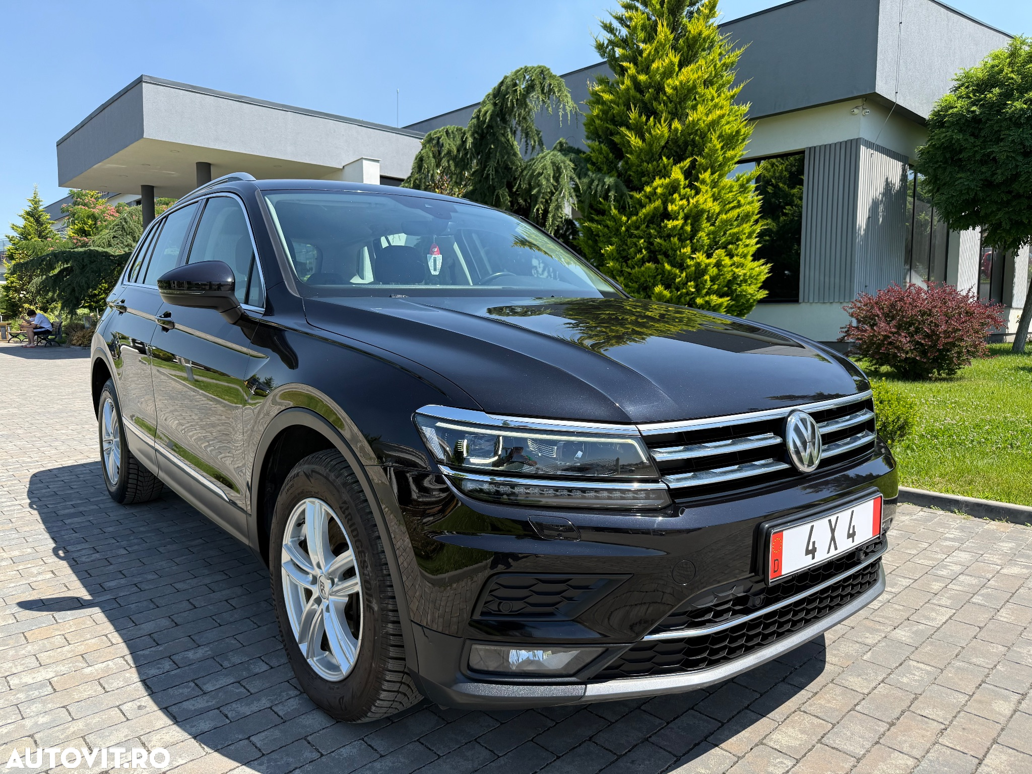 Volkswagen Tiguan 2.0 TDI DSG 4Mot Highline - 3