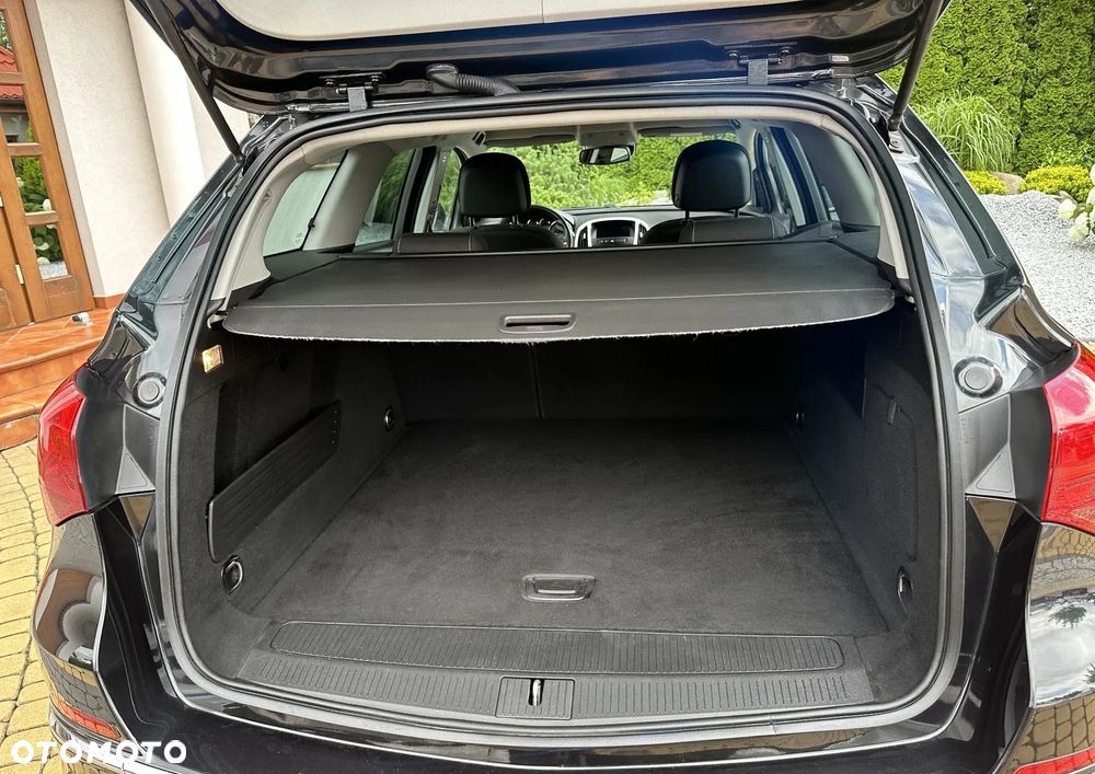 Opel Astra IV 1.6 T SIDI Cosmo S&S - 16