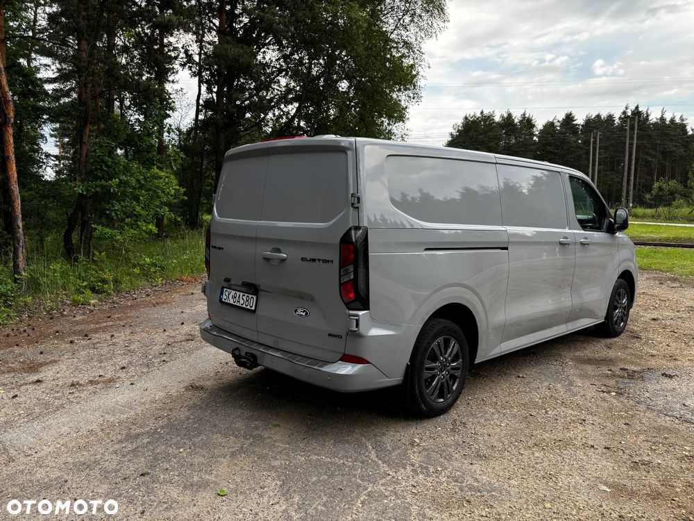 Ford TRANSIT CUSTOM - 12