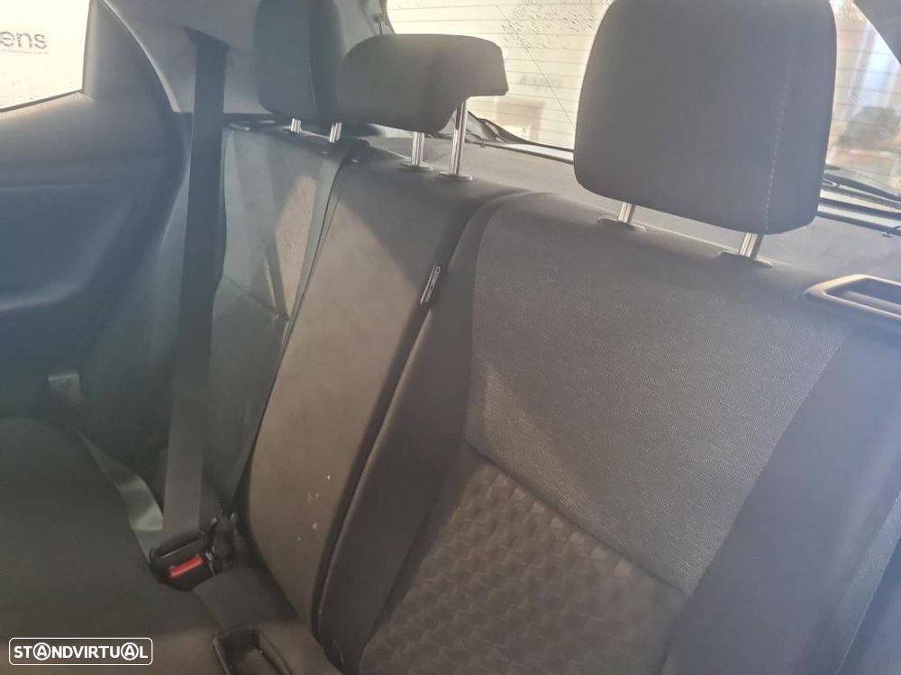 Toyota Yaris 1.5 HDF Comfort Plus - 8