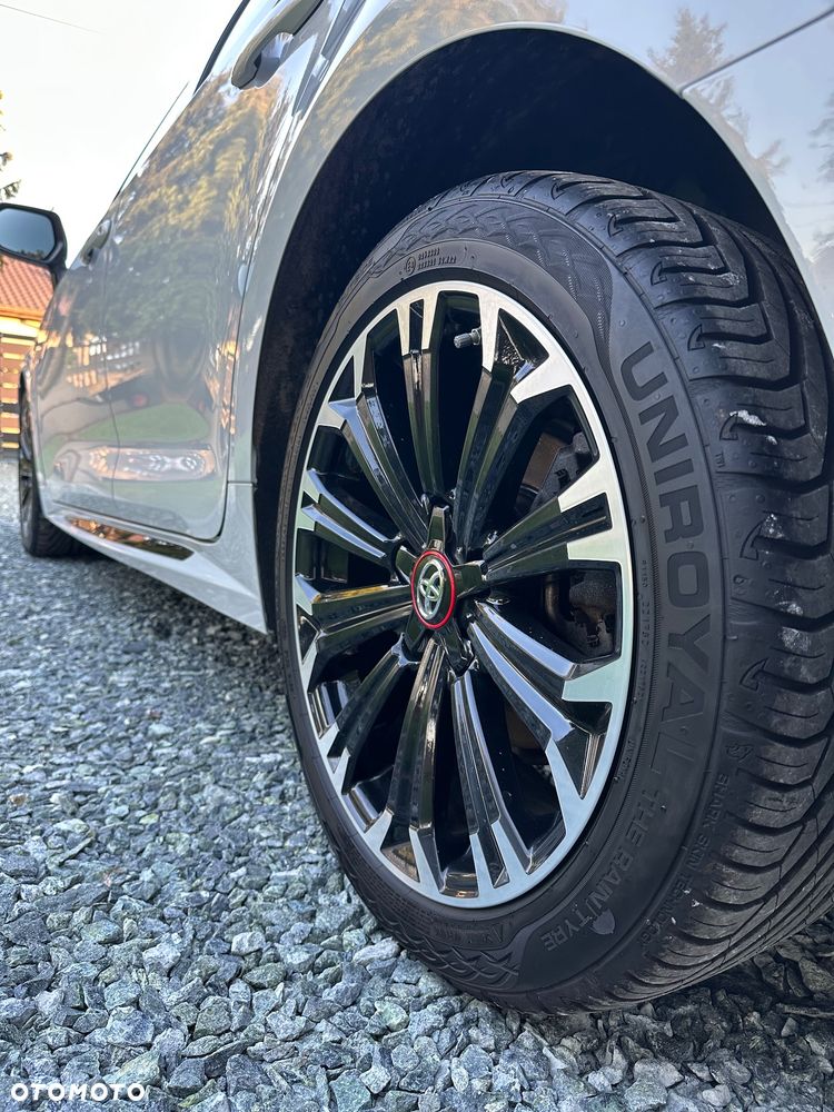 Toyota Corolla 2.0 Hybrid GR Sport - 40