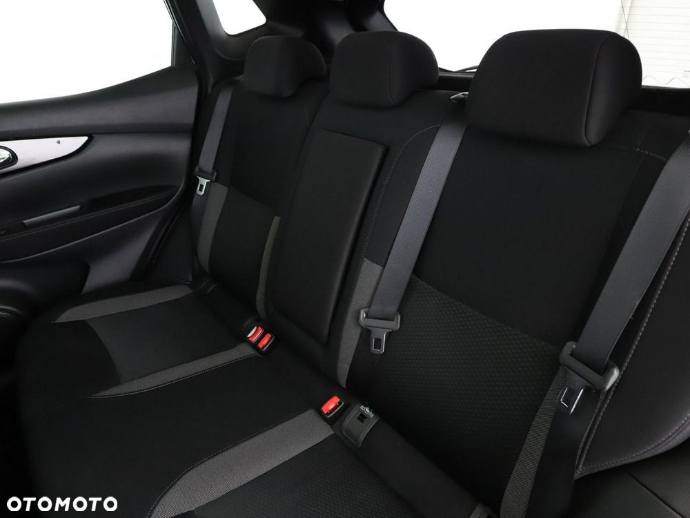 Nissan Qashqai 1.3 DIG-T N-Connecta EU6d - 18
