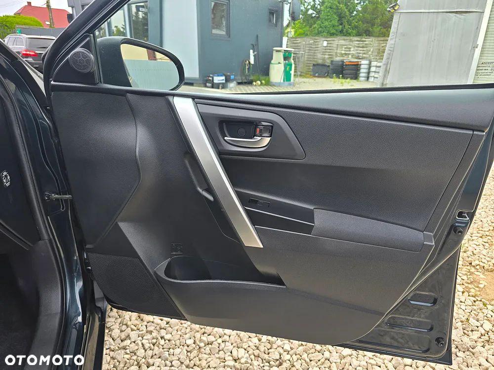 Toyota Auris 1.33 Dual-VVT-i Comfort - 20