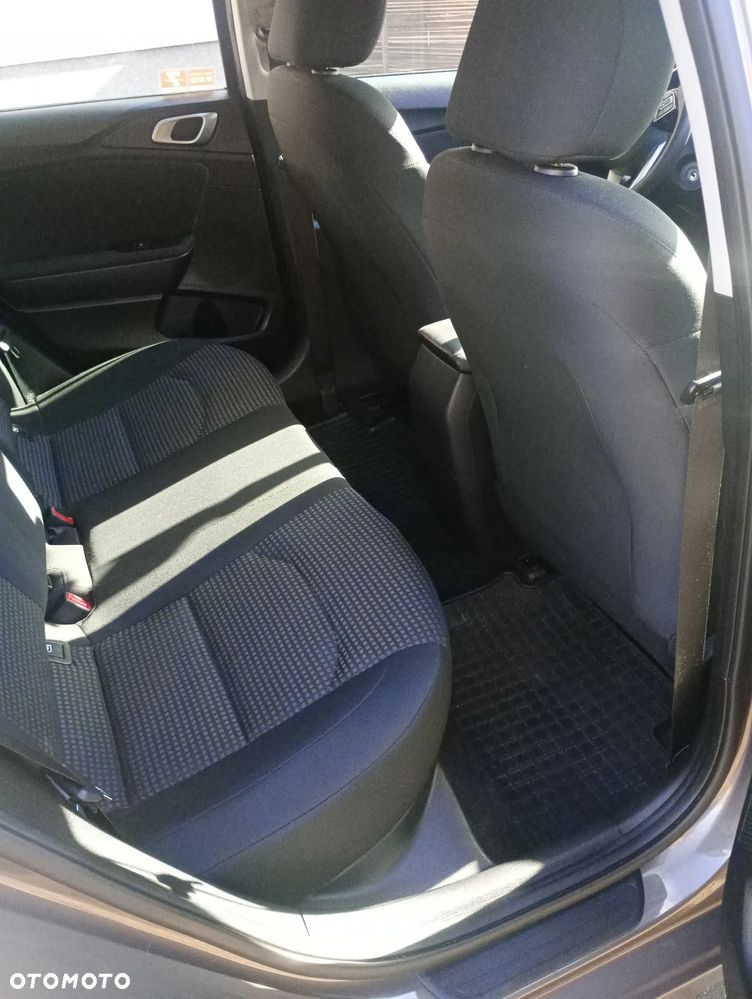 Kia Ceed 1.4 L - 11
