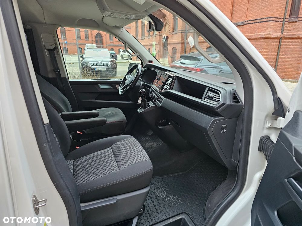 Volkswagen Multivan - 10