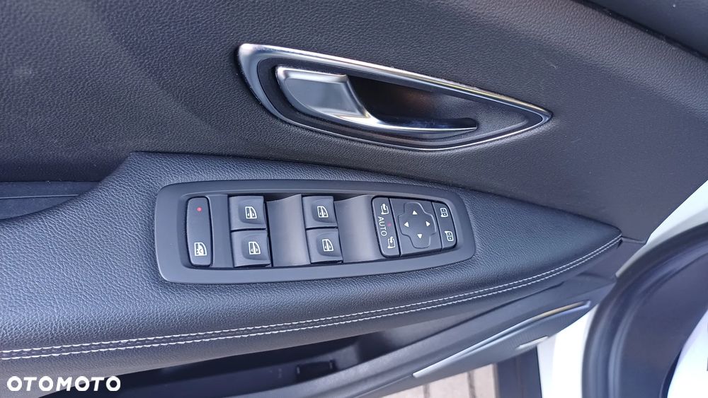 Renault Scenic ENERGY dCi 130 Start & Stop Euro 6 Bose Edition - 22