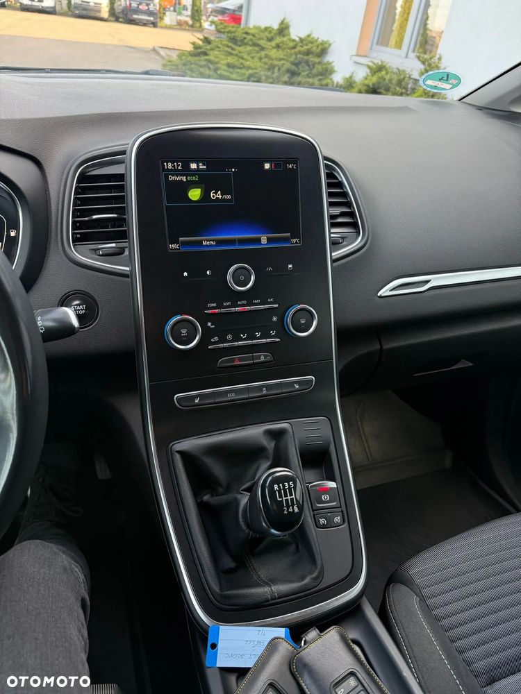 Renault Grand Scenic - 19