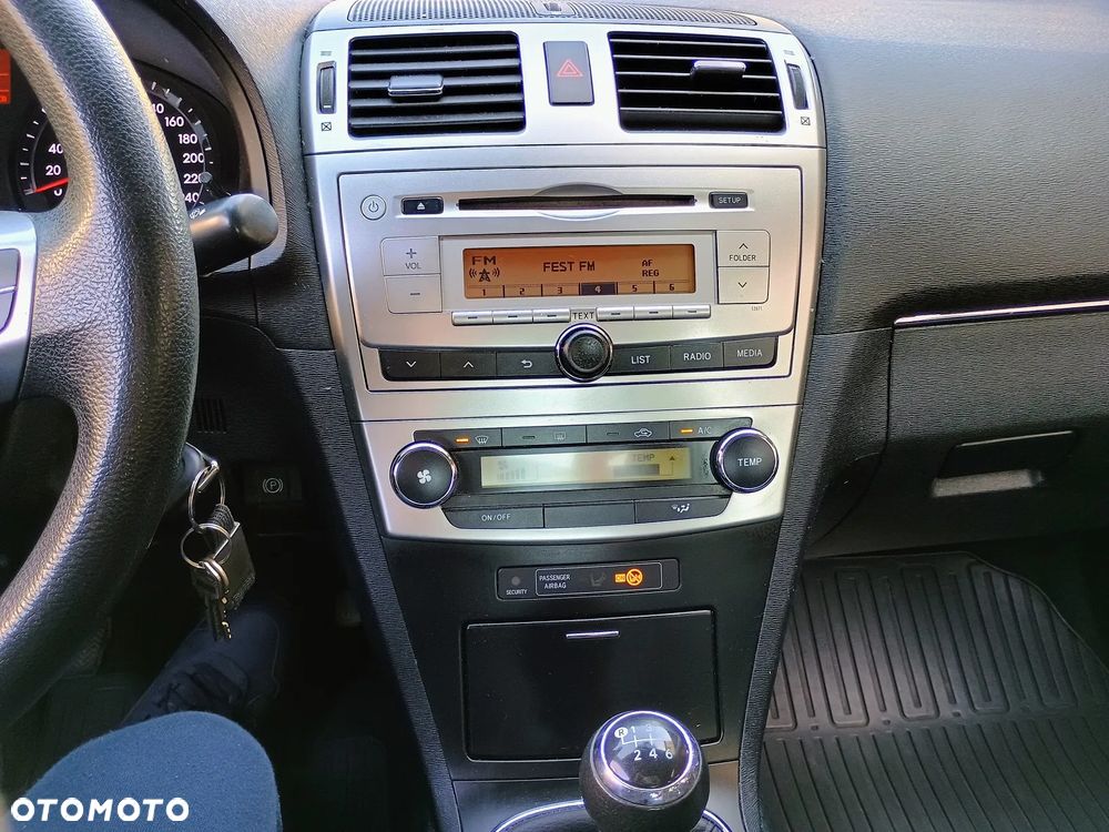 Toyota Avensis 2.0 D-4D Sol - 5