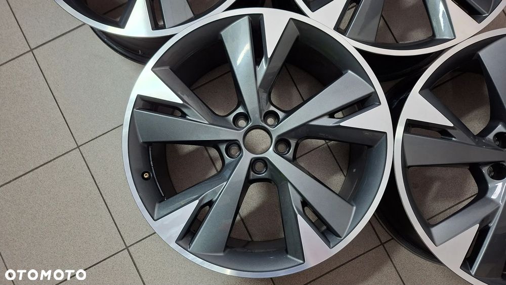 Felgi Aluminiowe 20 Audi Q4 E-Tron 5x112 ET 45 - 2