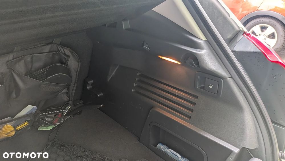 Peugeot 3008 1.6 HDi Premium - 13