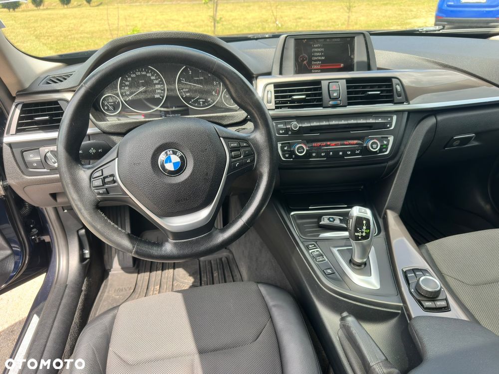 BMW Seria 3 320d Luxury Line - 25