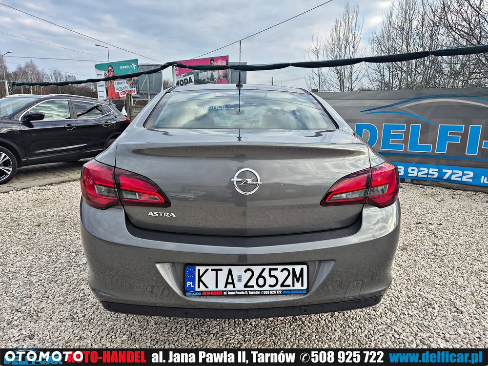 Opel Astra 1.6 Executive EU6 - 5