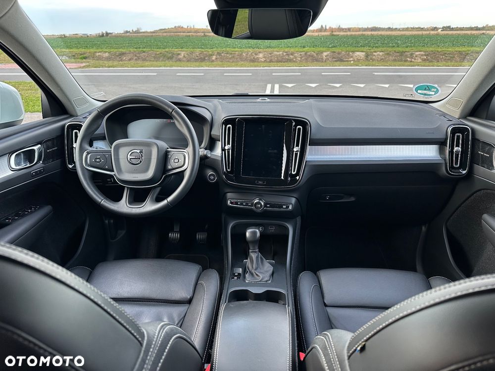 Volvo XC 40 T3 Momentum - 10