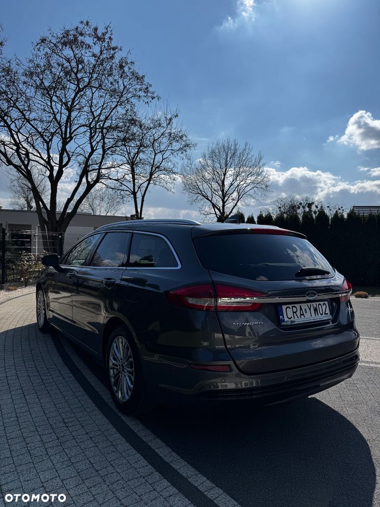 Ford Mondeo ver-2-0-hybrid-titanium - 4