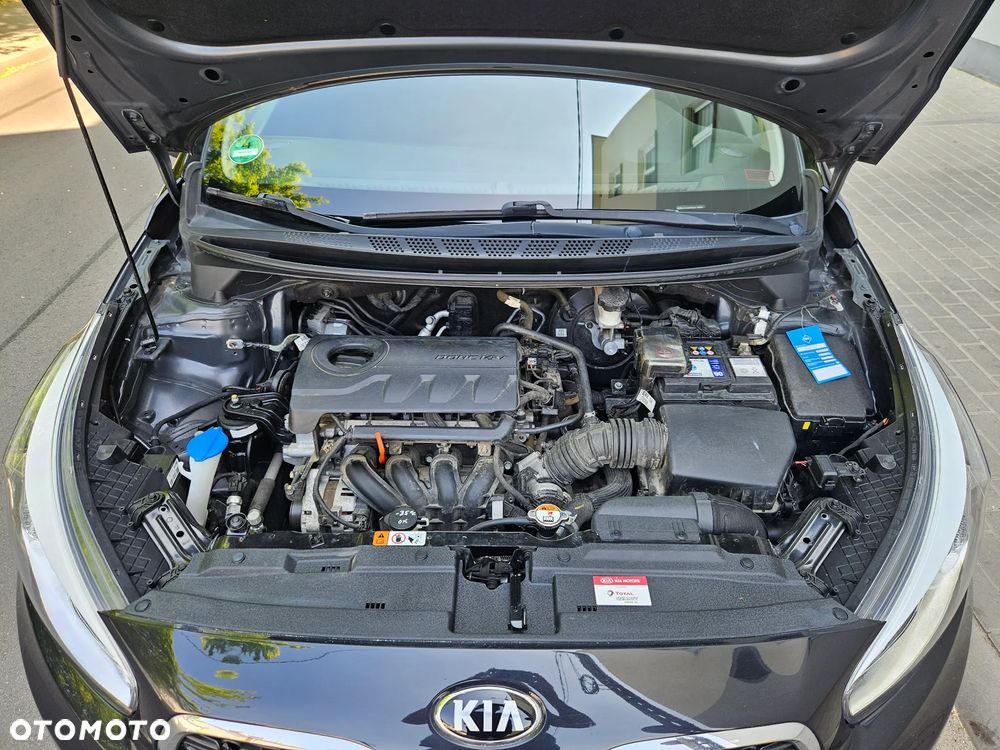 Kia Ceed 1.4 CVVT Dream-Team Edition - 22