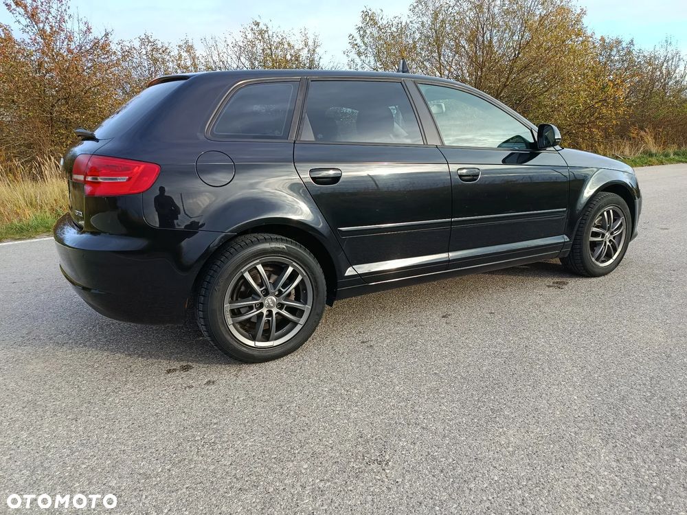 Audi A3 Sportback - 8