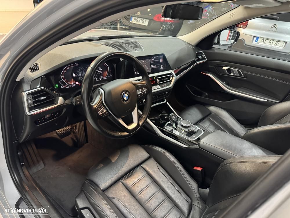 BMW 318 d Aut. Sport Line - 31