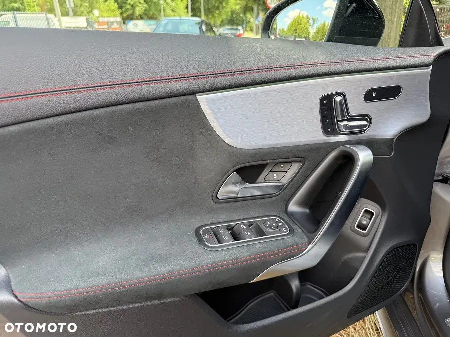 Mercedes-Benz CLA 200 AMG Line 7G-DCT - 13