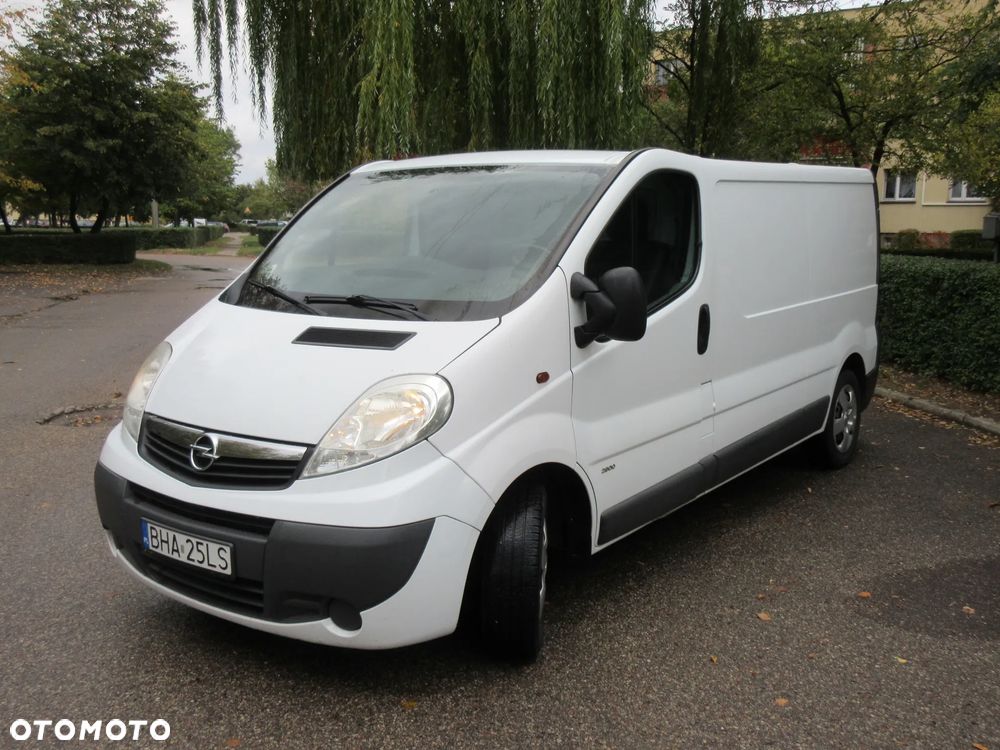 Opel Vivaro - 1