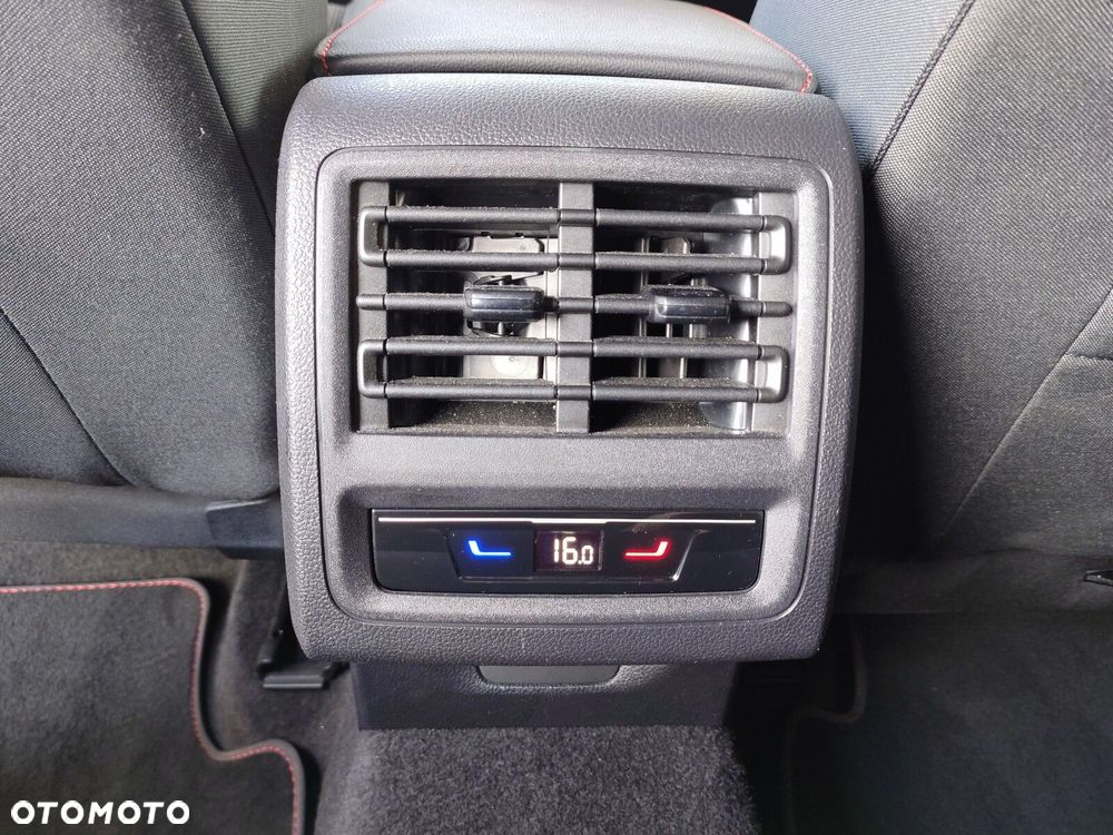 Volkswagen Golf - 29