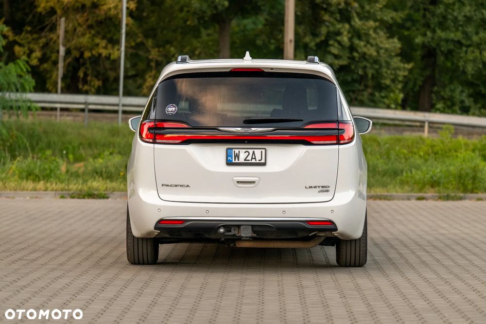 Chrysler Pacifica - 2