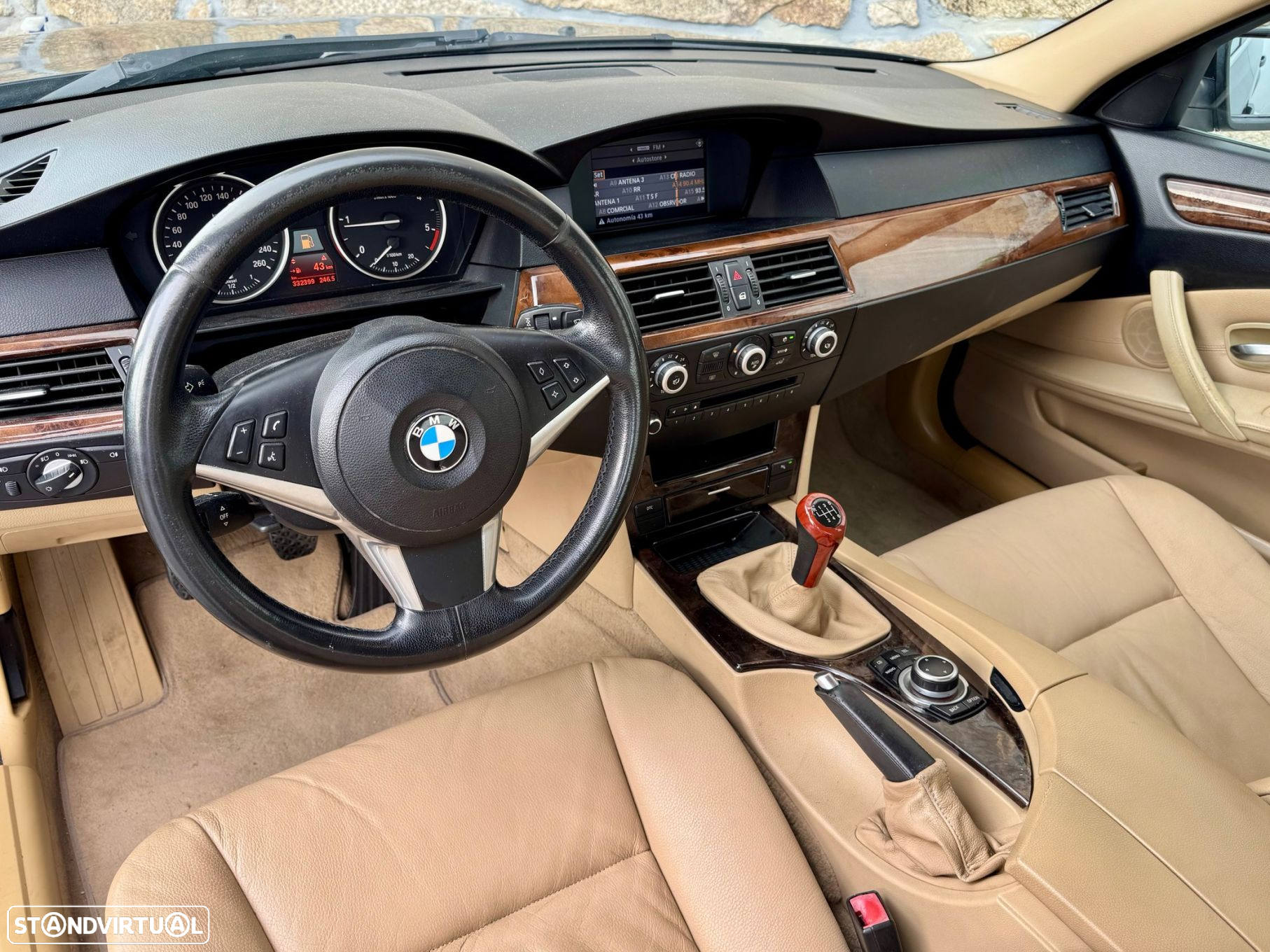 BMW 520 d Executive - 12