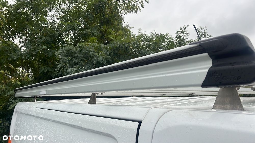 Opel Vivaro - 17