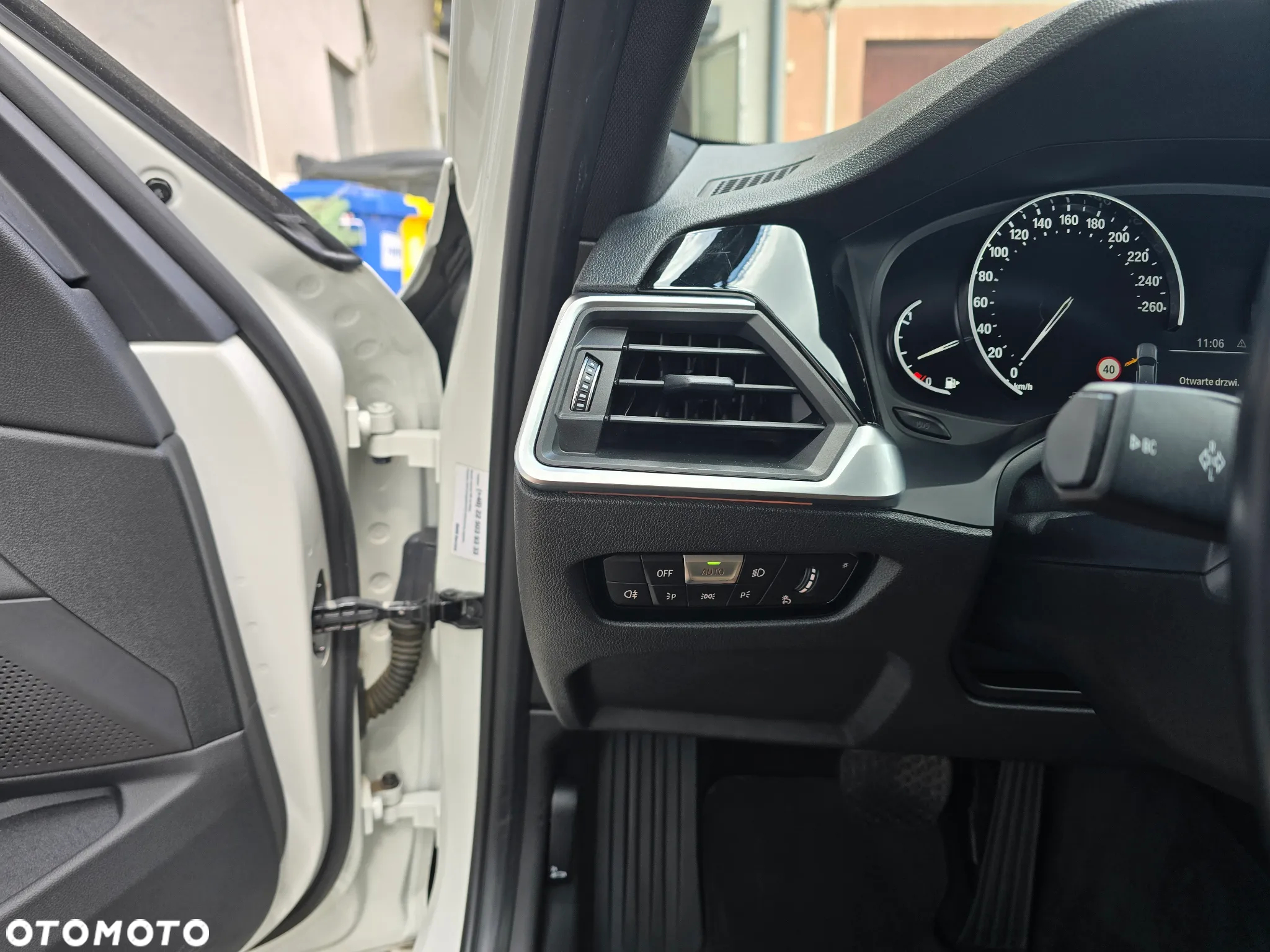 BMW Seria 3 330i Luxury Line - 11