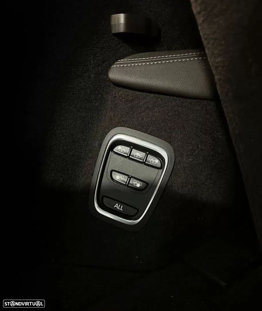 Renault Espace 1.6 dCi Initiale Paris EDC - 26