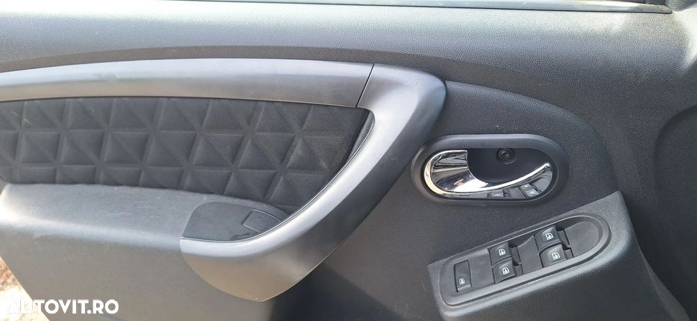 Dacia Duster 1.5 dCi 4x4 Prestige - 7