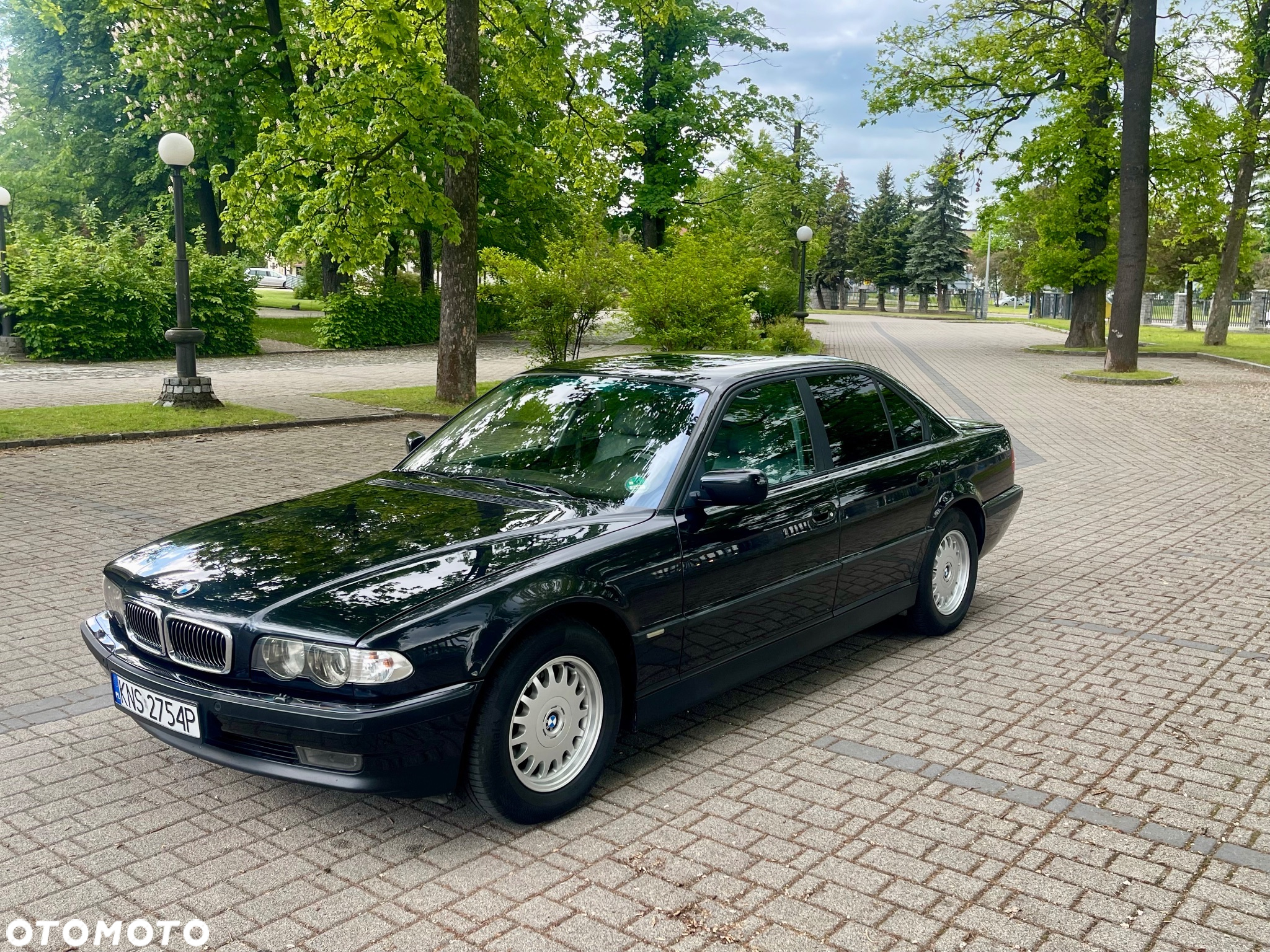 BMW Seria 7 750i - 36