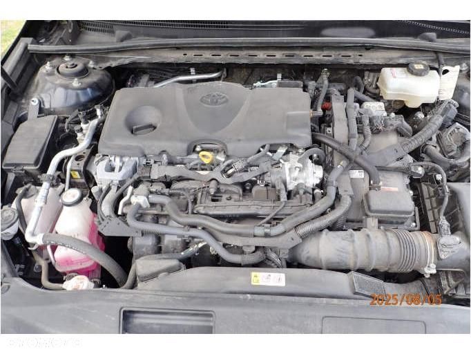 Toyota Camry - 6