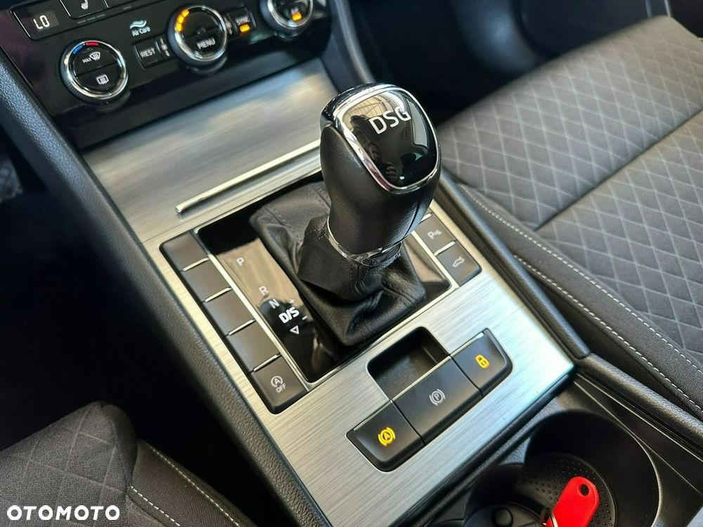 Skoda Superb 1.5 TSI Ambition DSG - 28