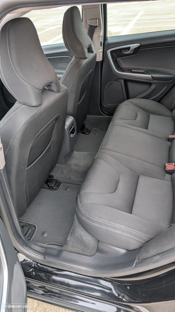 Volvo V60 D2 - 12