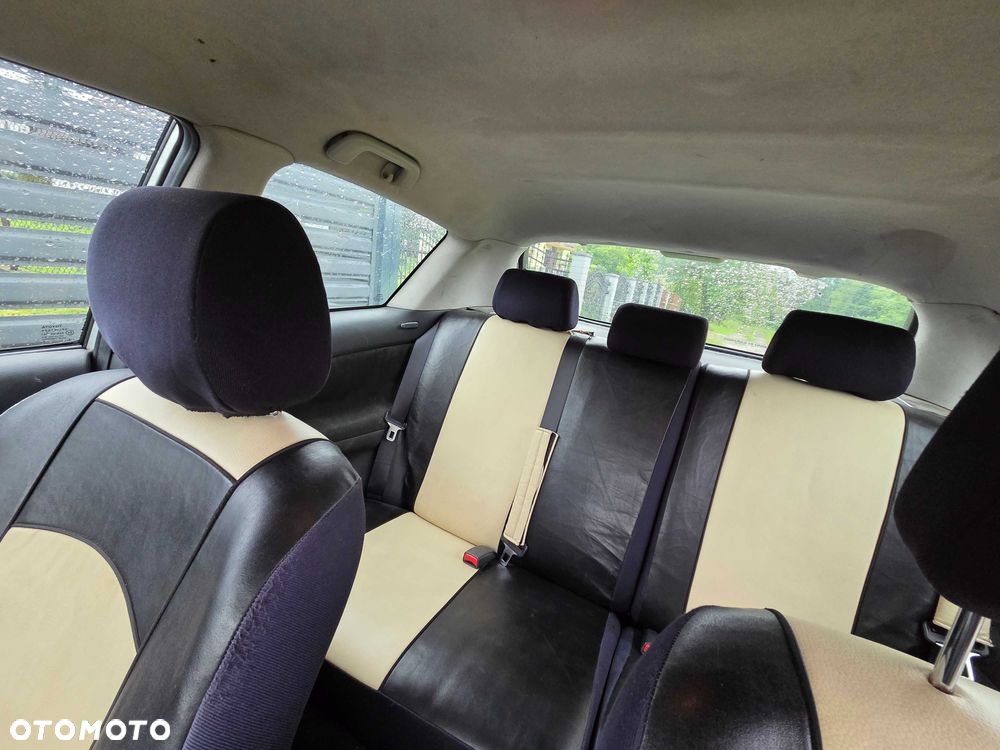Toyota Corolla - 7