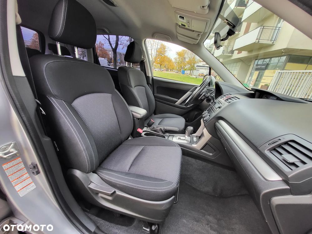 Subaru Forester 2.0i Comfort Lineartronic - 33