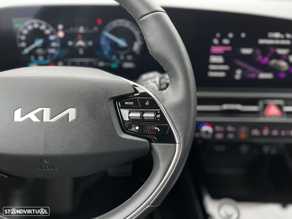 Kia Niro EV 64kWh Drive - 26
