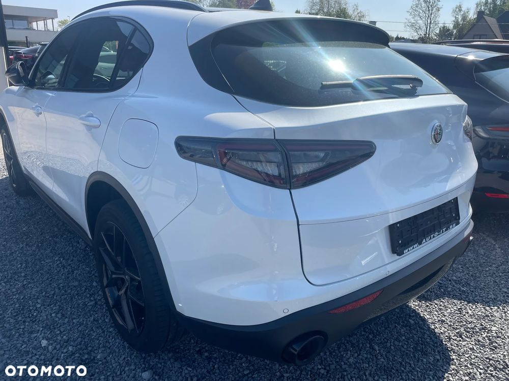 Alfa Romeo Stelvio 2.0 Turbo 6C Villa D'este Q4 - 5