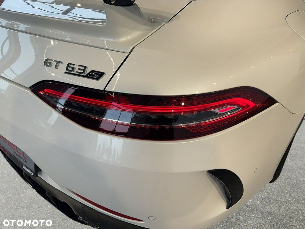 Mercedes-Benz AMG GT - 11