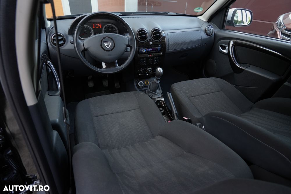 Dacia Duster 2011 photo 4