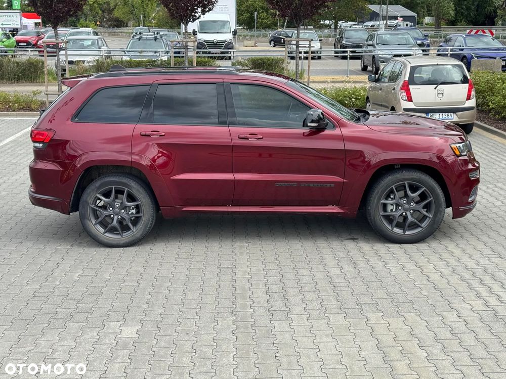 Jeep Grand Cherokee - 12