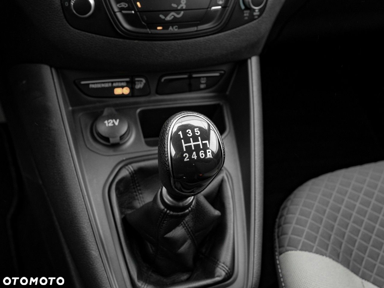 Ford Transit Courier 1.0 EcoBoost Trend - 17