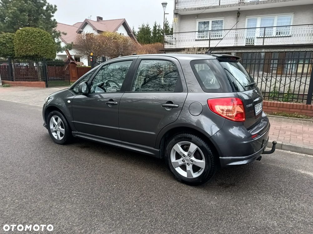 Suzuki SX4 - 4